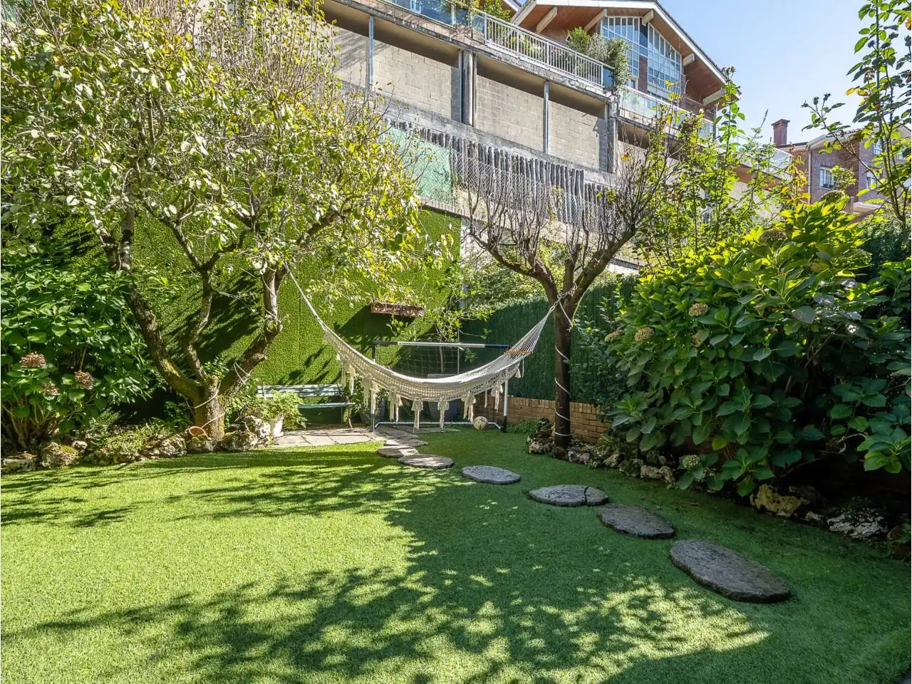 Casa con piscina en venta en Calle Arturo Campión 40, imagen 22