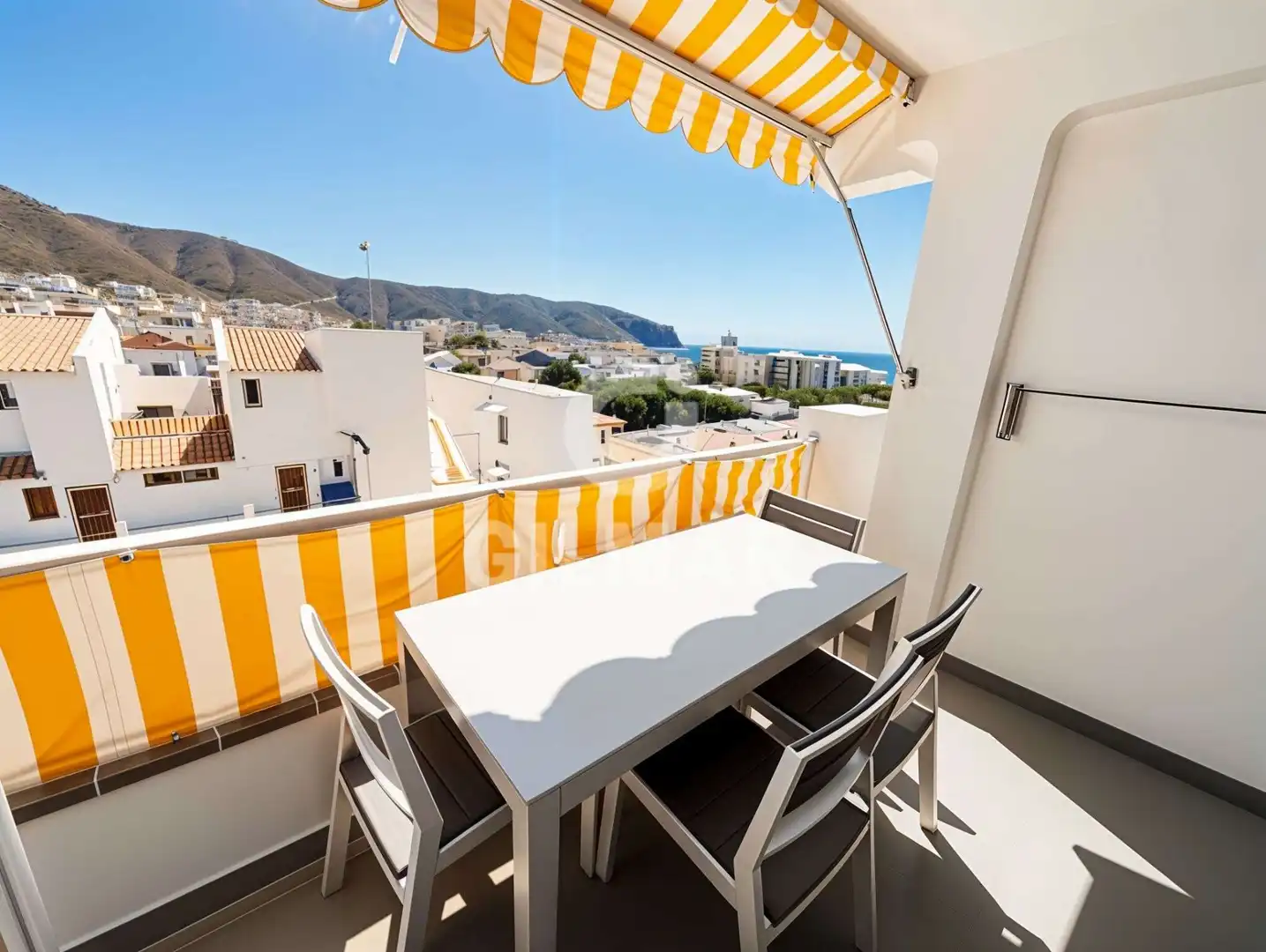 Apartament amb piscina en venda a Los Cristianos
