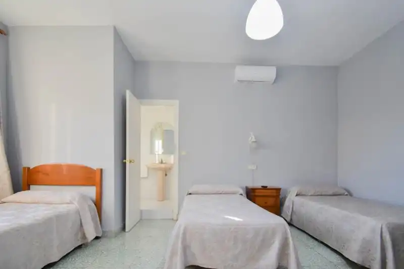 Edificio en venta en Avenida Palos de la Frontera, 3, Santa Fe
