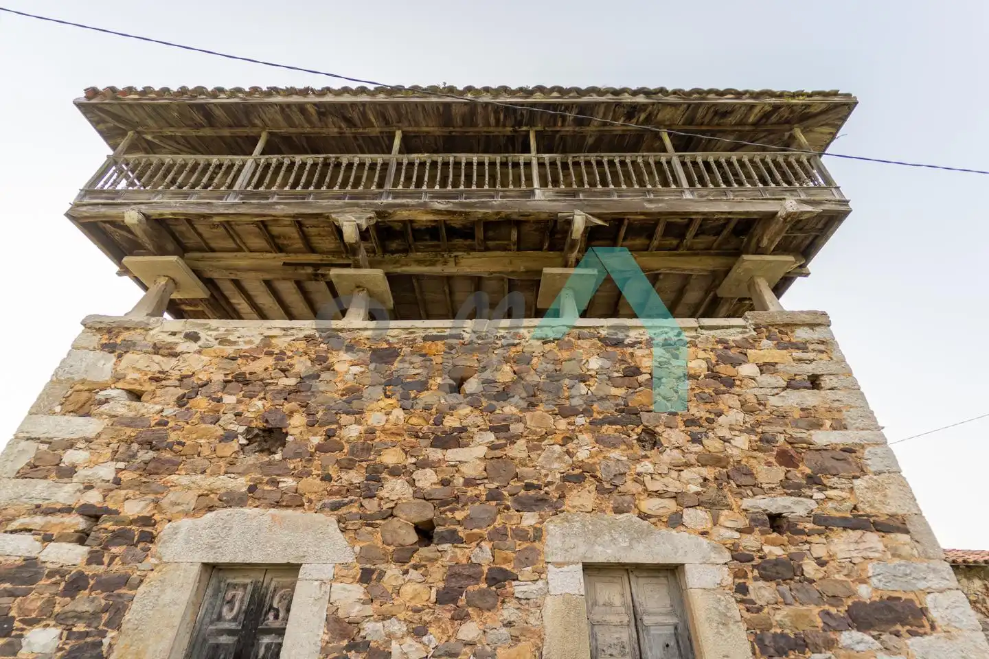 Casa o xalet en venda a Llamas, Salas