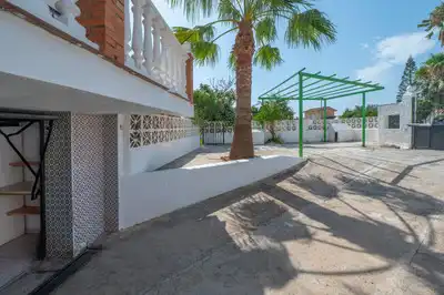 Vista exterior de Casa o chalet en venta en Torremolinos con Aire acondicionado, Calefacción y Jardín privado