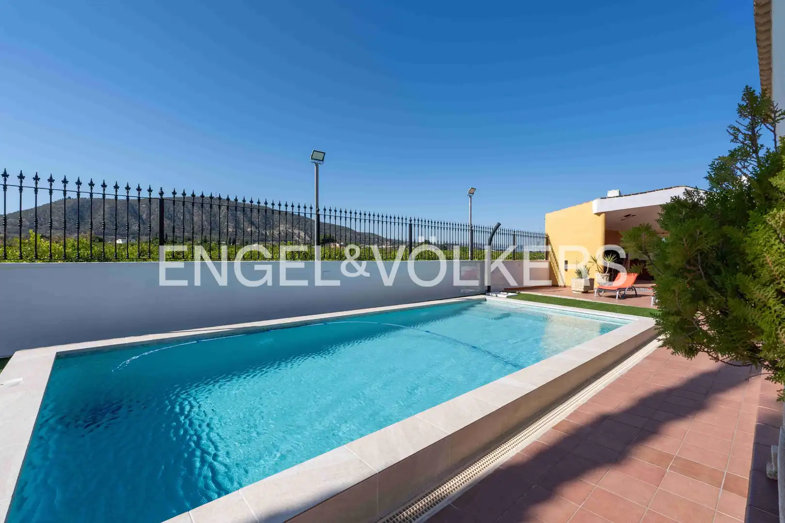 Piscina de Finca rústica en venda en Orihuela amb Aire condicionat, Calefacció i Jardí privat
