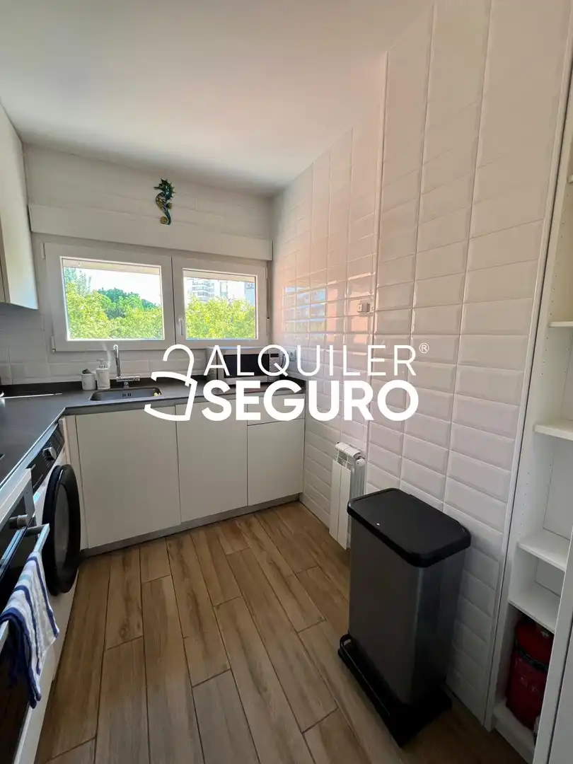 Kitchen of Flat for rent in Madrid  with Air Conditioner, Heating and Furnished
