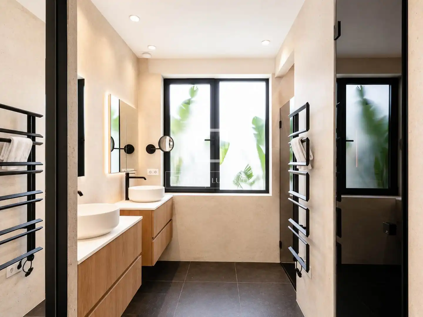 Bany de Casa o xalet en venda en Barcelona amb Aire condicionat, Jardí privat i Terrassa