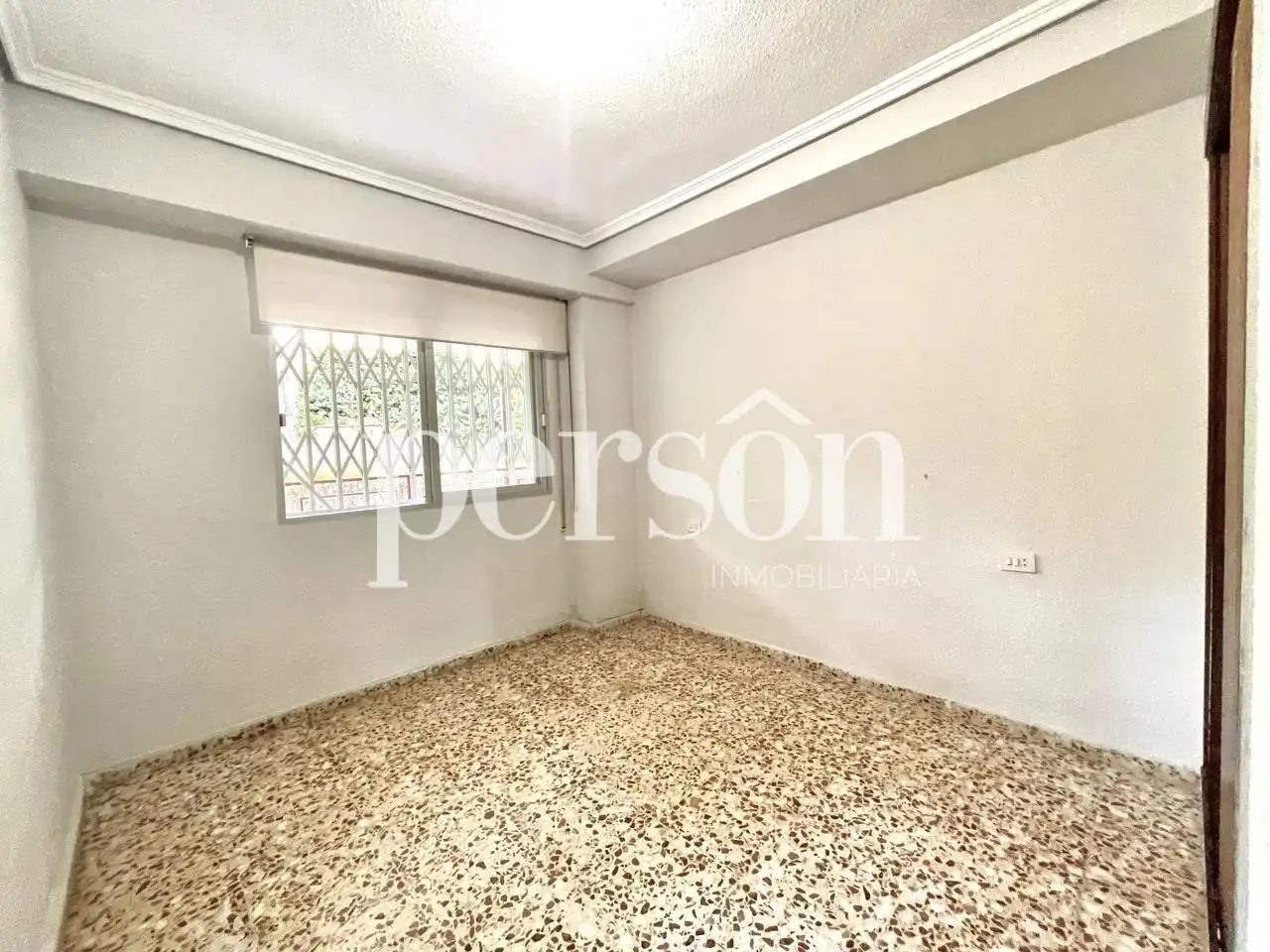 Bedroom of Flat for rent in Torrent  with Terrace and Community pool