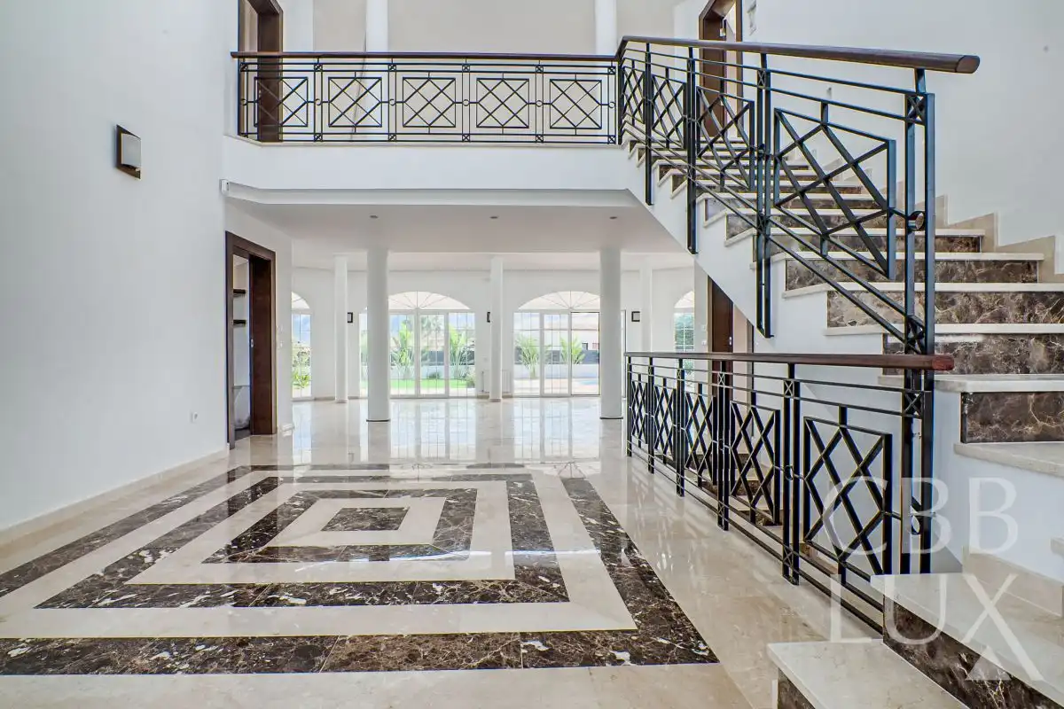 Chalet con terraza en venta en Pueblo - Urbanizaciones, imagen 5