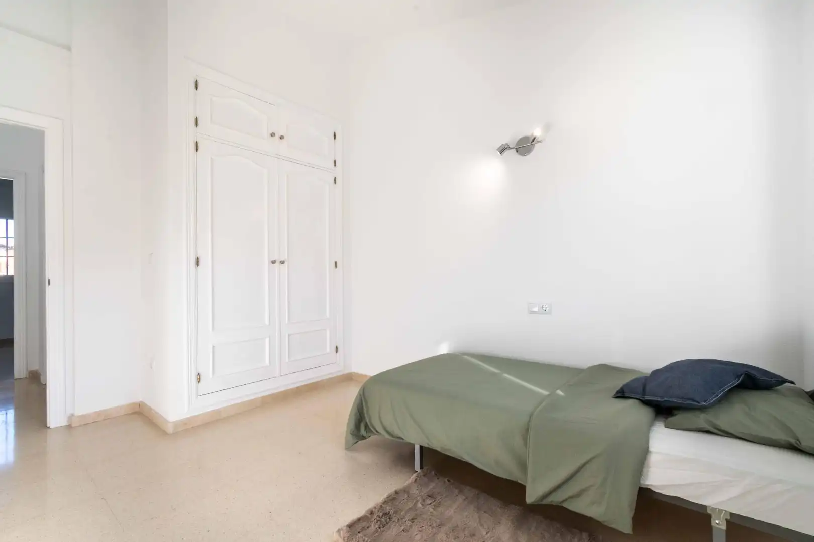 Dormitori de Casa o xalet en venda en L'Alfàs del Pi amb Calefacció, Piscina i Moblat