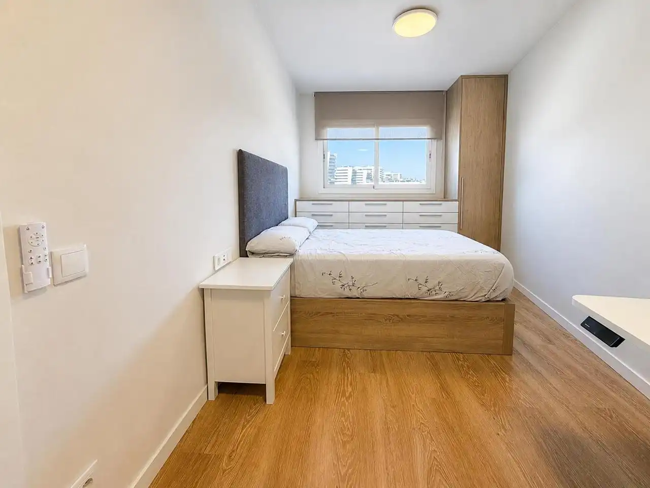 Schlafzimmer von Wohnung zum Verkauf in Badalona mit Klimaanlage, Heizung und Terrasse