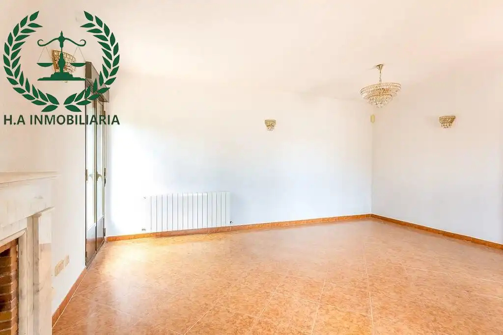 Exterior view of Houses for sale in Pedrezuela  with Air Conditioner, Heating and Terrace