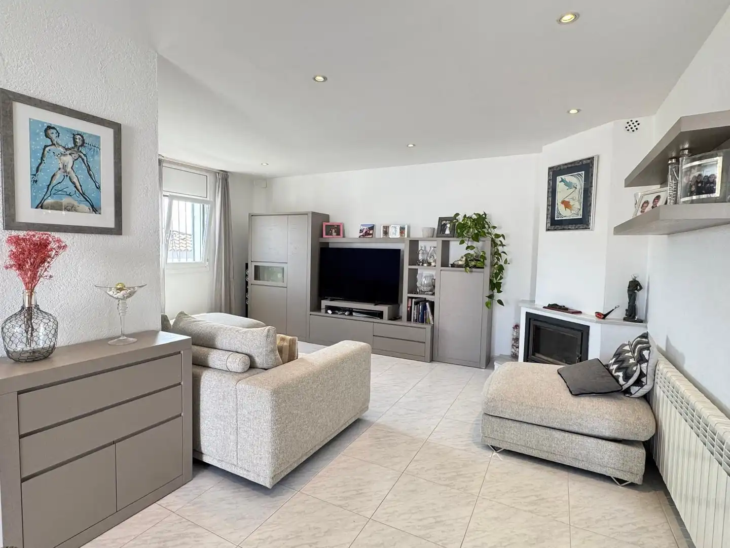 Sala de estar de Casa o chalet en venta en L'Escala con Aire acondicionado, Calefacción y Jardín privado