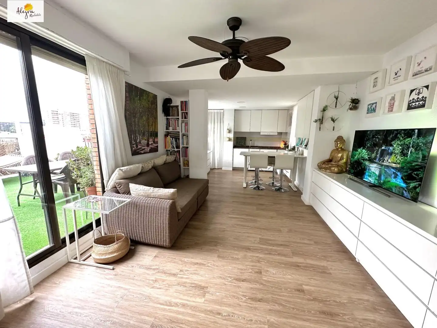 Wohnzimmer von Dachboden zum Verkauf in Valencia mit Klimaanlage und Möbliert