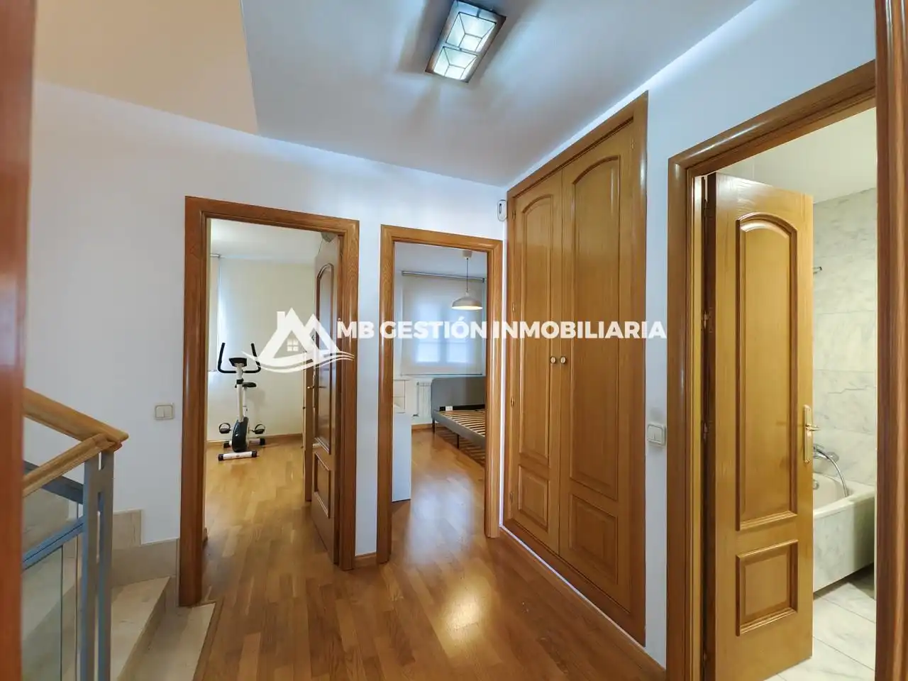 Detached homes for sale in Calle de Luarca, La Serna