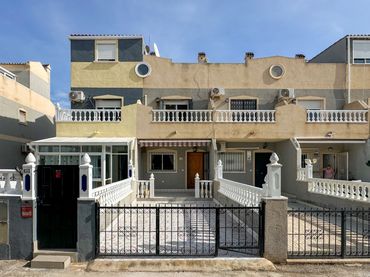 Casa a schiera con balcone in vendita a Orihuela Costa