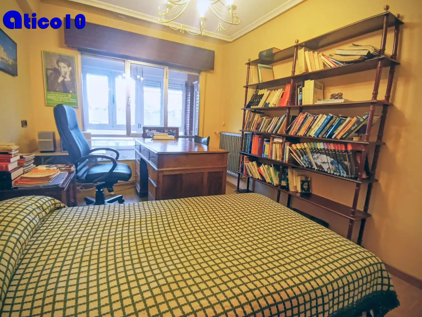 Habitación de Piso en venta en Oviedo  con Calefacción, Parquet y Terraza