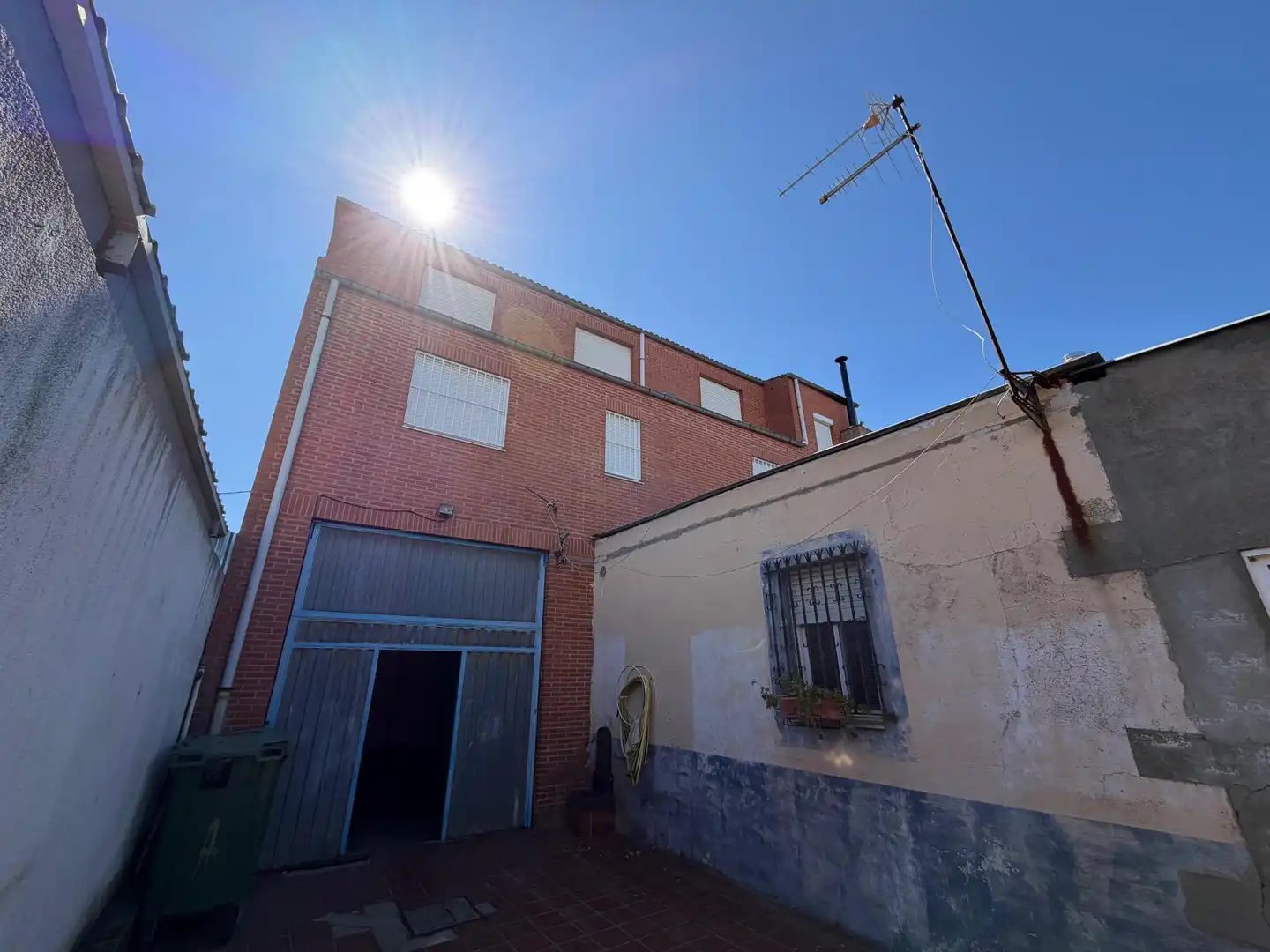 Vista exterior de Casa o chalet en venta en Villaturiel