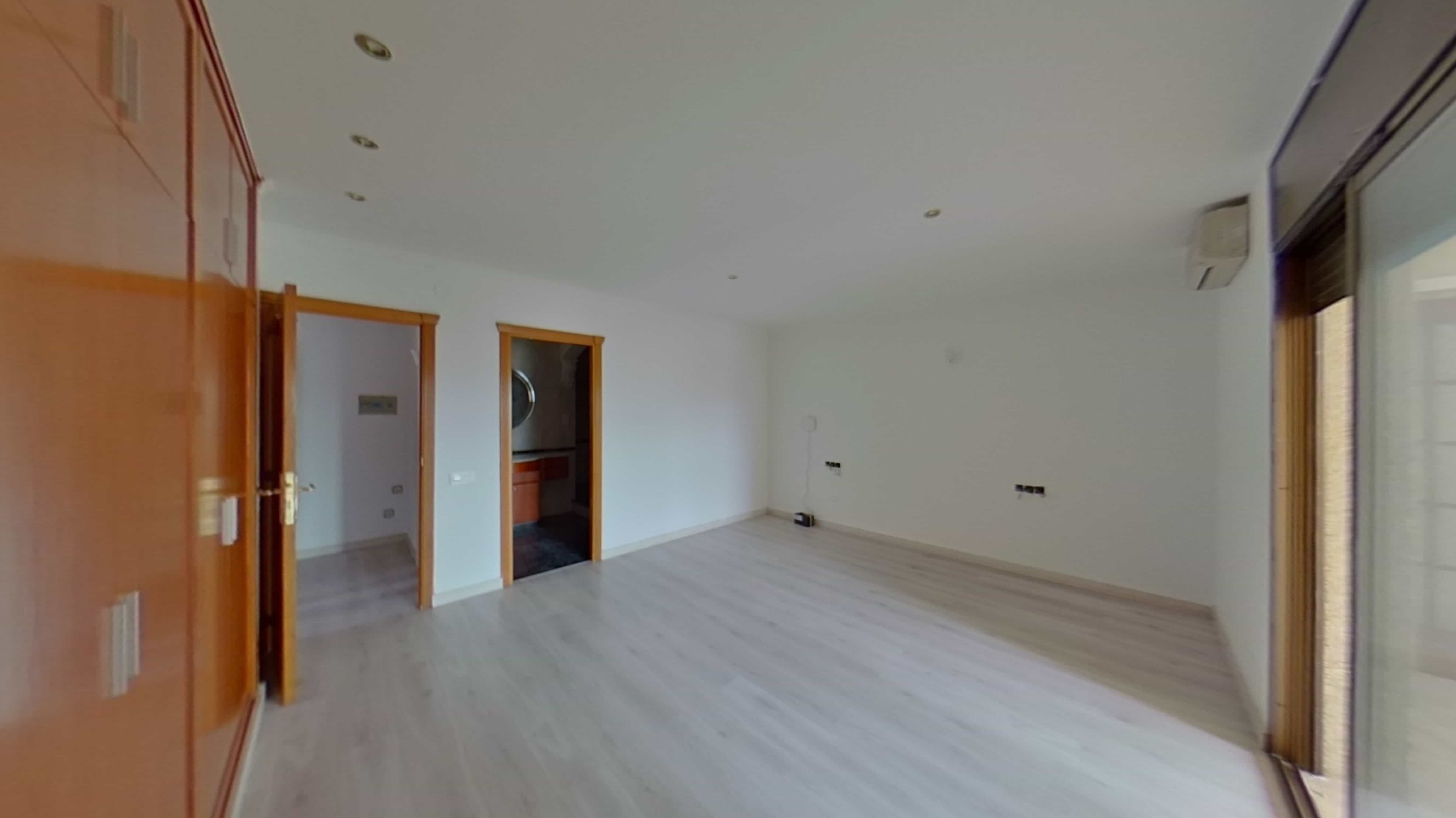 Apartment for sale in  Lleida Capital