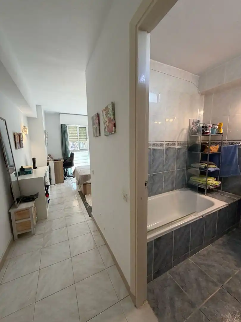 Baño de Apartamento en venta en Benalmádena con Calefacción y Terraza