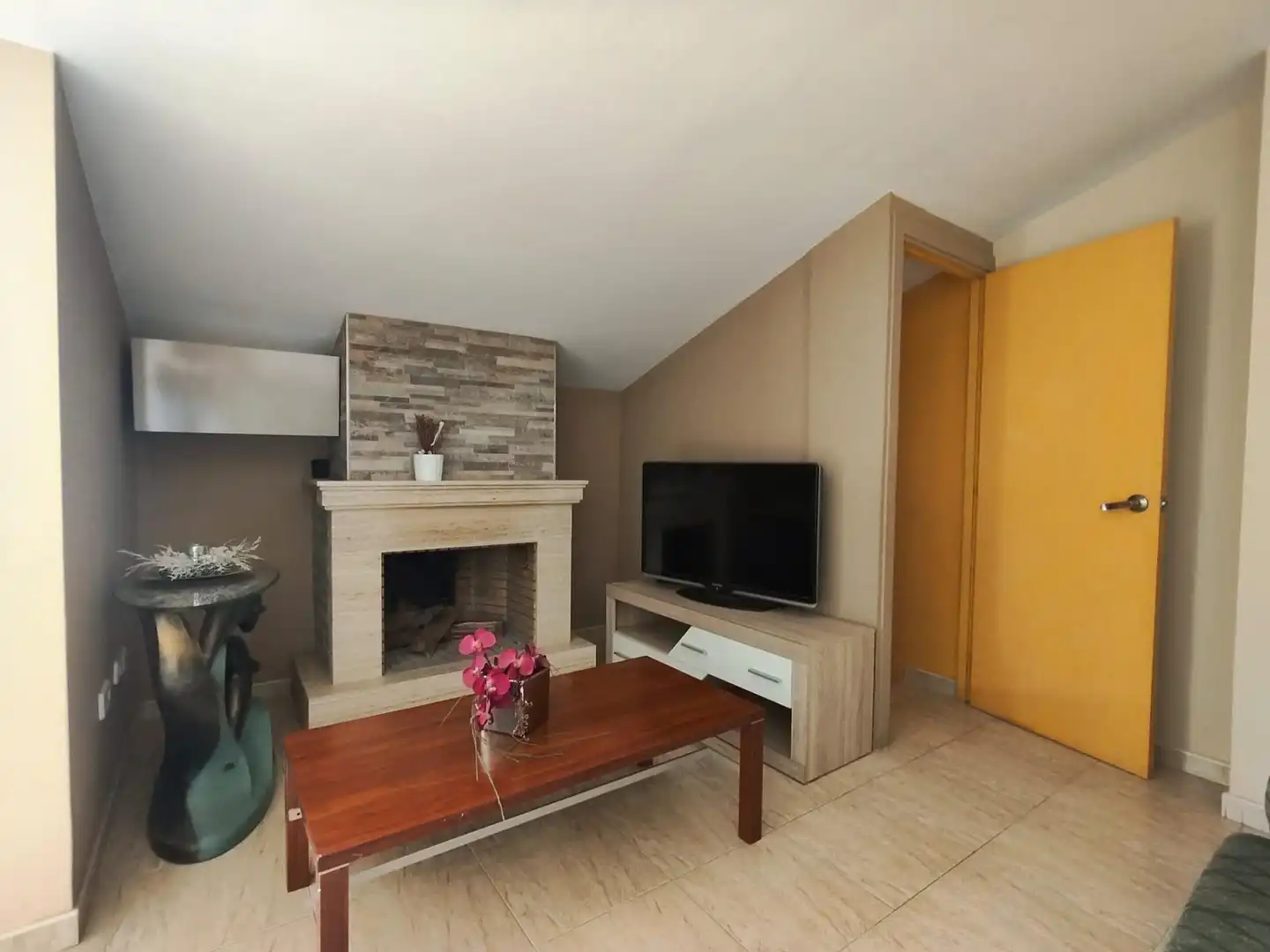 Sala de estar de Dúplex en venta en Vilanova del Camí con Aire acondicionado, Calefacción y Terraza