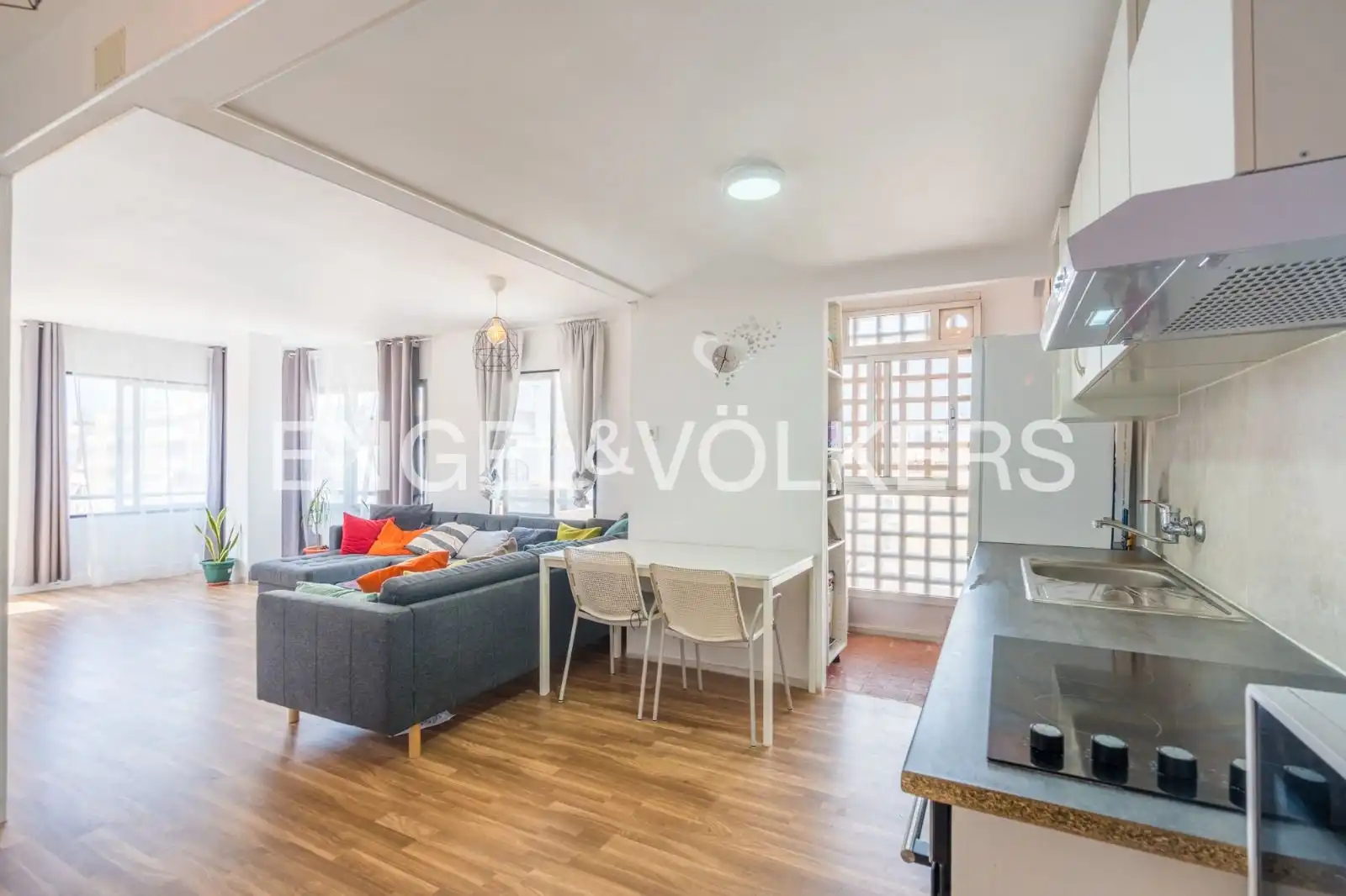 Exterior view of Flat for rent in Sagunto / Sagunt  with Air Conditioner, Heating and Parquet flooring