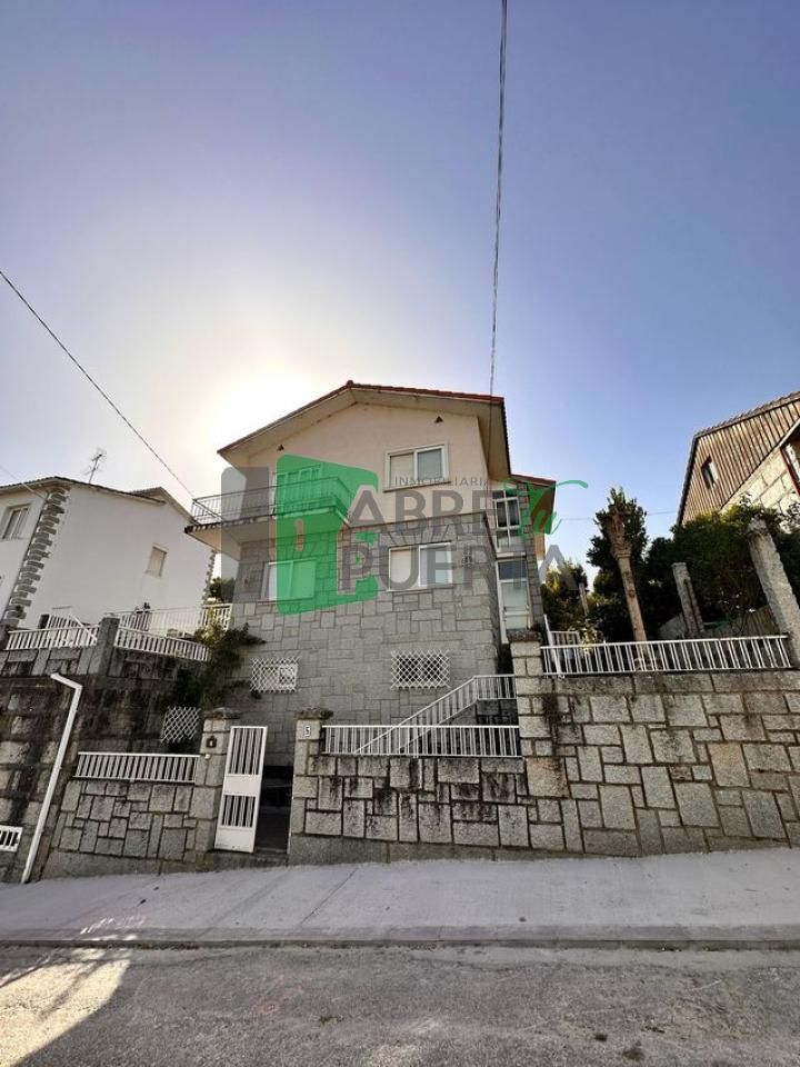 Vista exterior de Casa o chalet en venta en Ourense Capital  con Calefacción, Jardín privado y Terraza