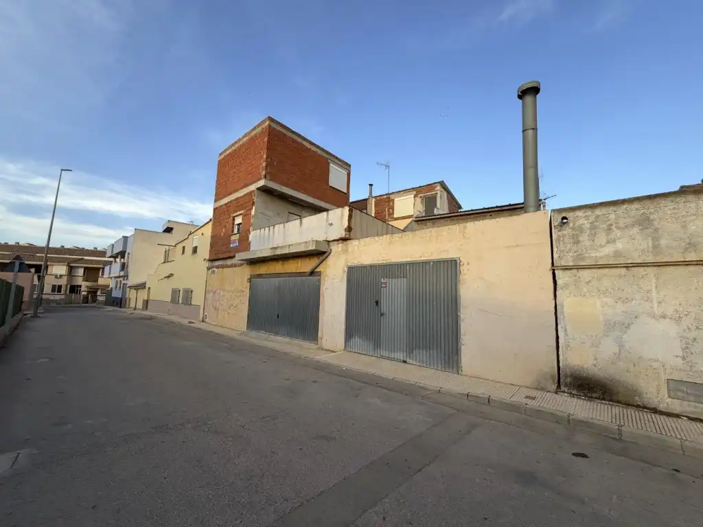 Vista exterior de Garaje en venta en La Unión