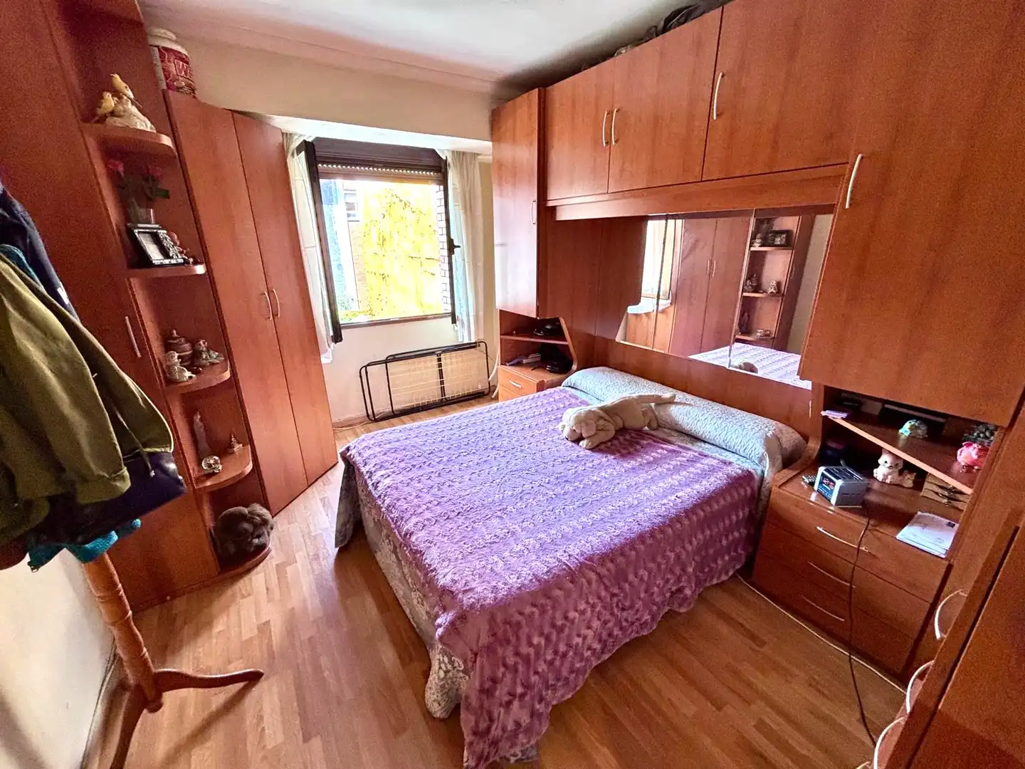 Bedroom of Flat for sale in Gijón   with Parquet flooring, Oven and Washing machine