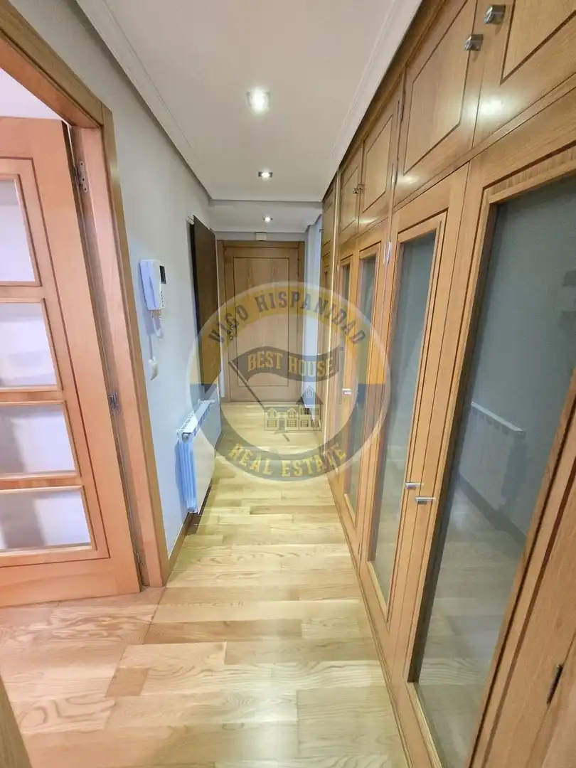 Wohnung zur Miete in Vigo  mit Heizung, Parkett und Möbliert