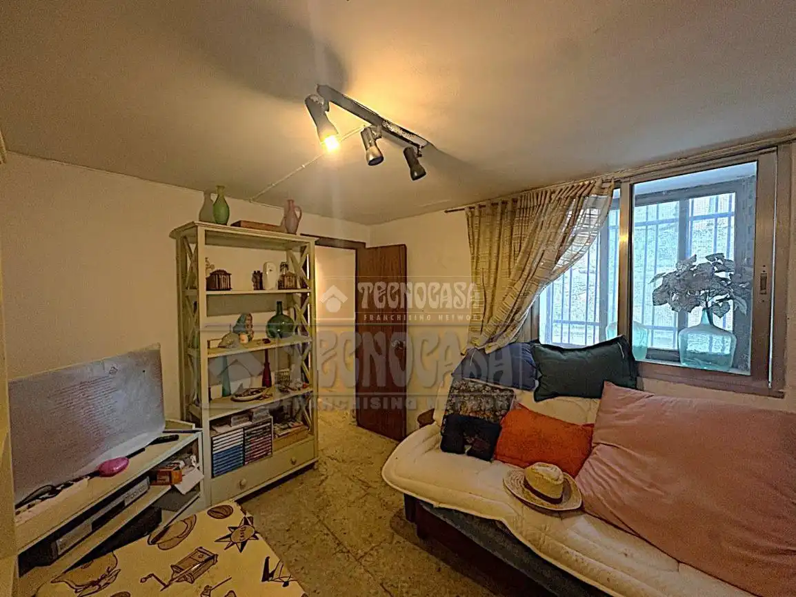 Habitación de Casa adosada en venta en Castillo-Albaráñez con Calefacción
