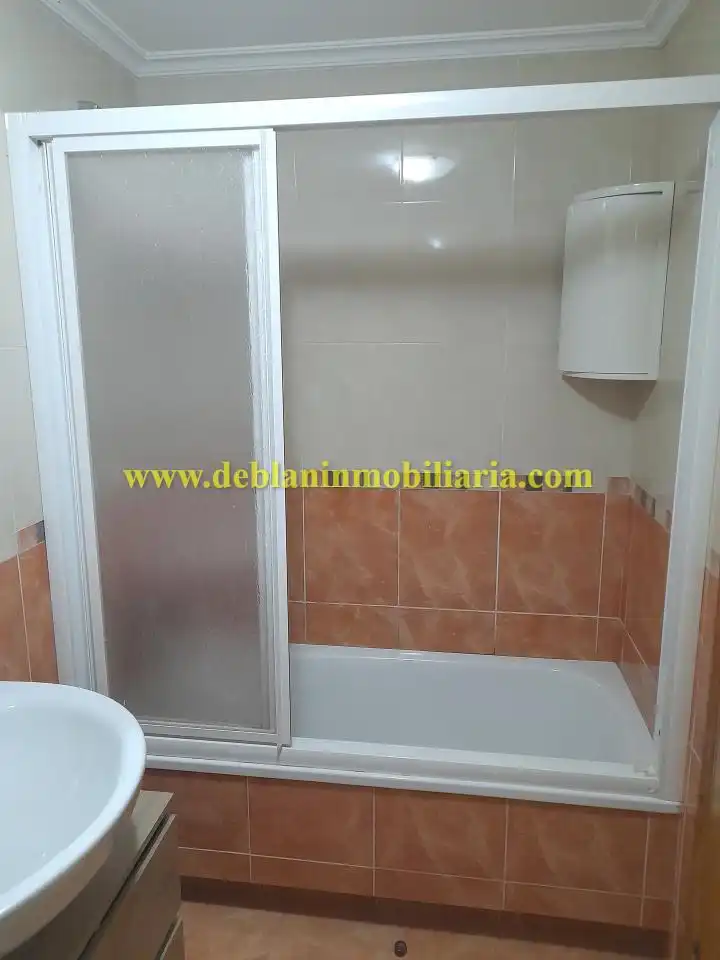 Bathroom of Flat for rent in Tomiño  with Heating and Furnished