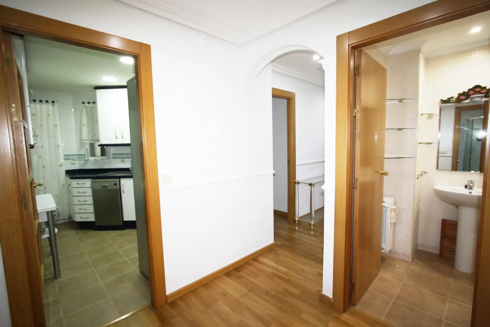 Piso en venta en Albacete con Calefacción, Parquet y Amueblado
