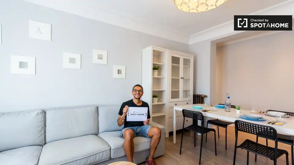 Room in Puerta del Ángel