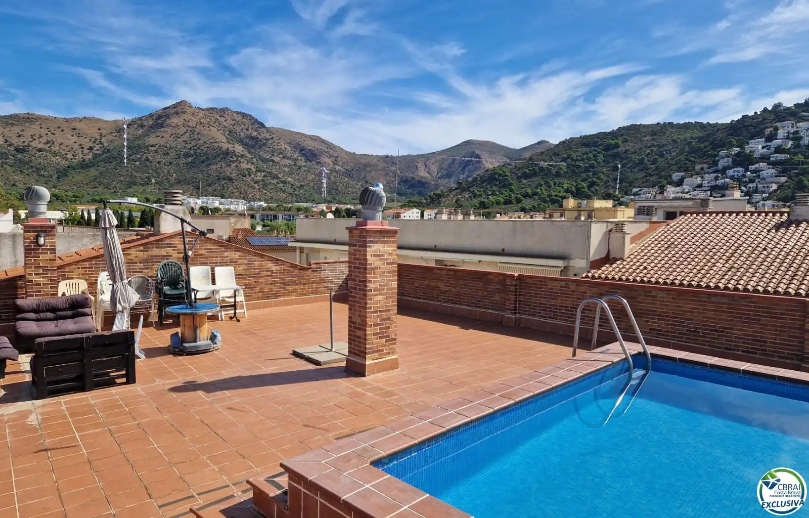 Swimming pool of Flat for sale in Centre