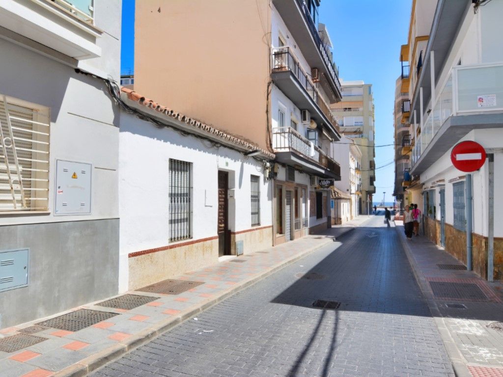Vista exterior de Pis en venda en Fuengirola amb Aire condicionat, Moblat i Forn