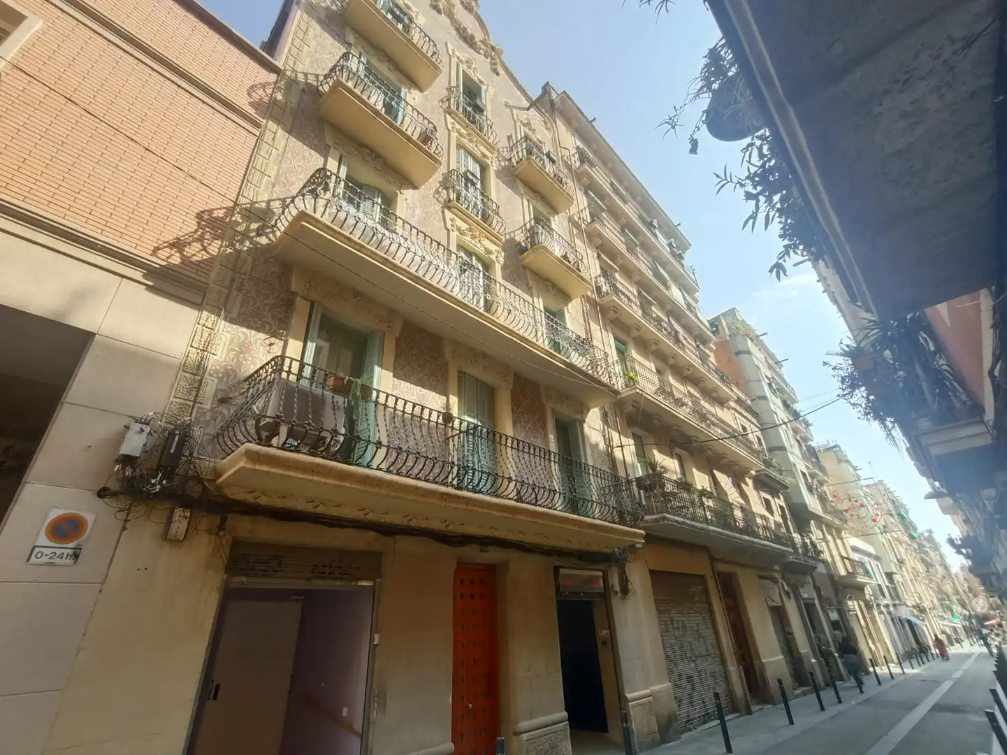Vista exterior de Local en venta en Barcelona con Aire acondicionado