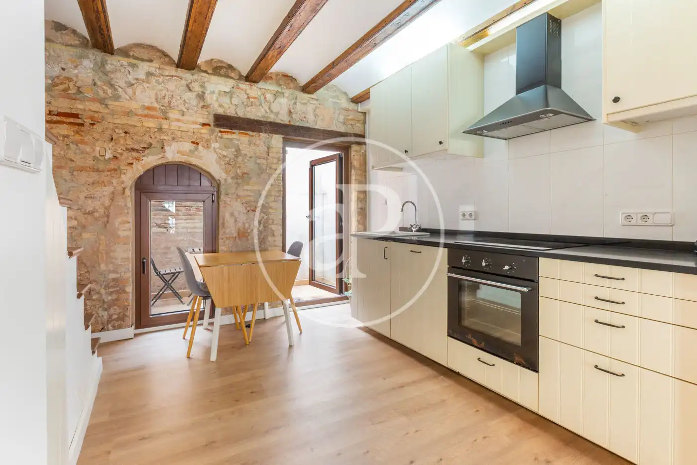 Küche von Einfamilien-Reihenhaus zum Verkauf in Valencia mit Klimaanlage, Heizung und Terrasse