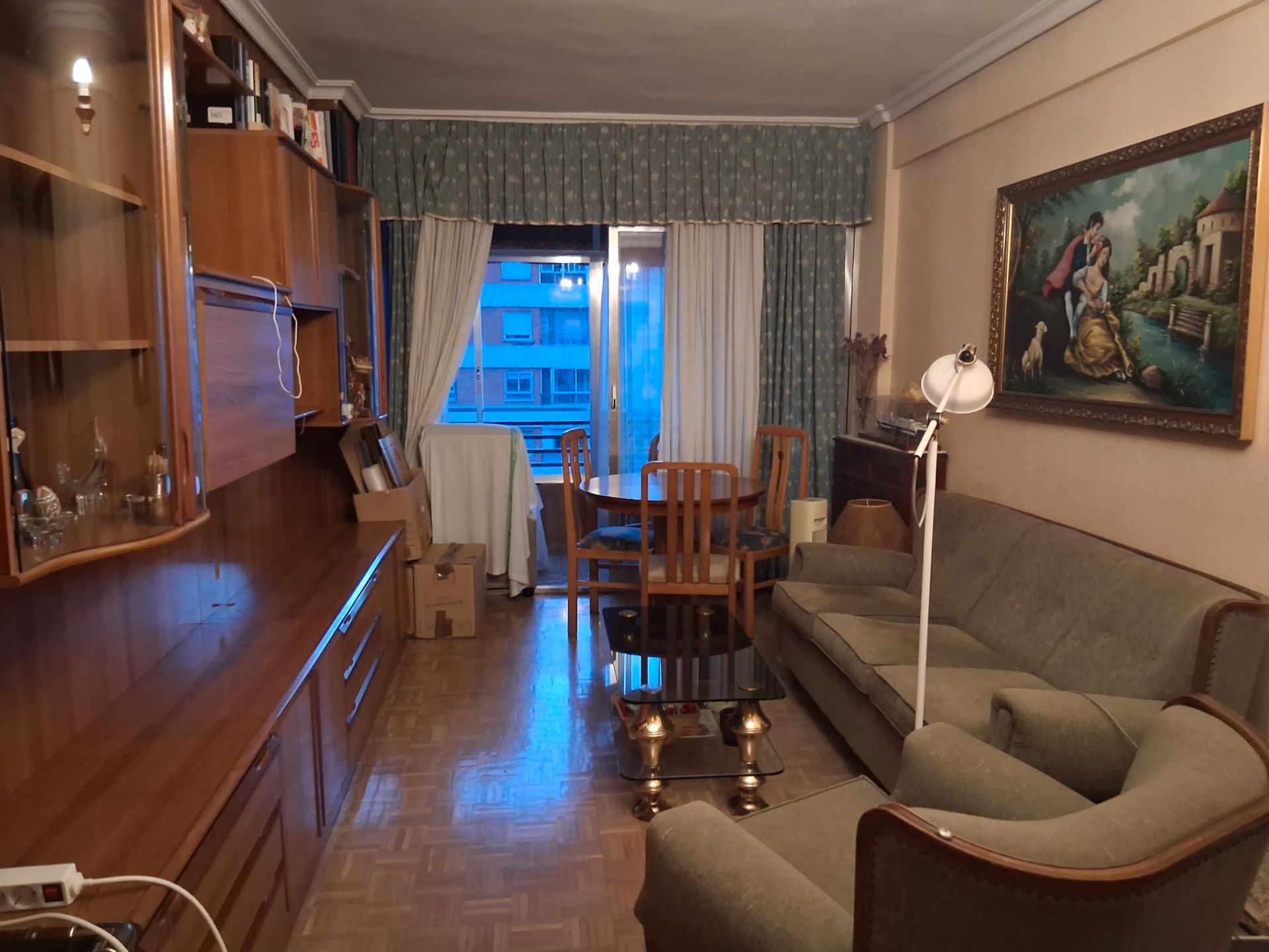 Living room of Flat for sale in  Madrid Capital  with Air Conditioner, Heating and Furnished
