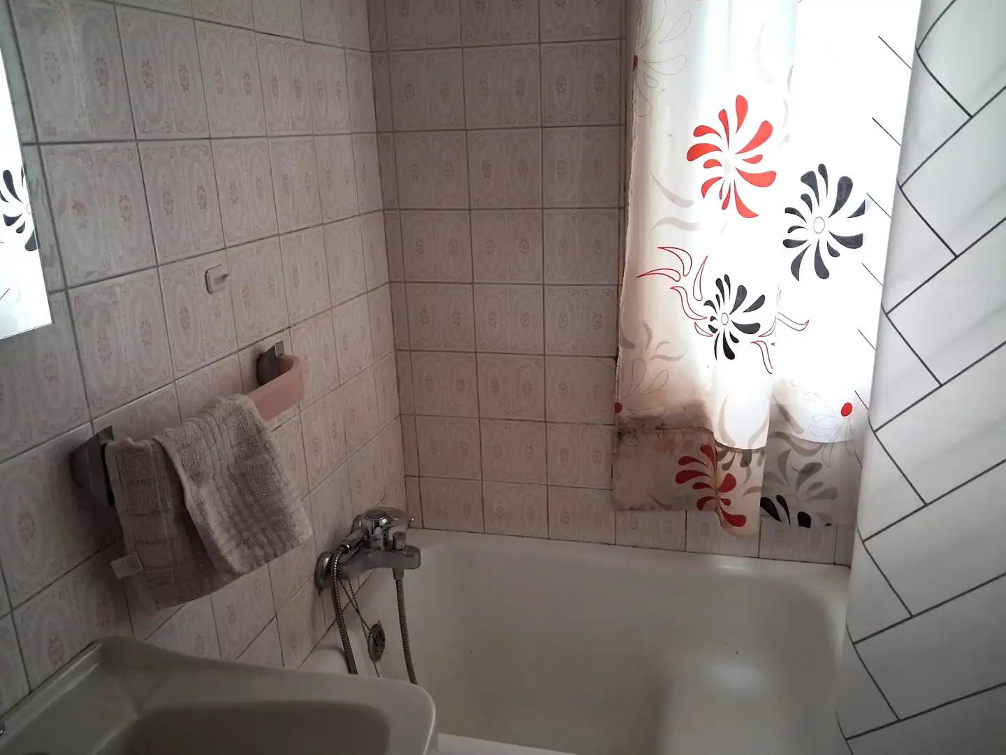 Bathroom of Flat for sale in Zaragoza  with Heating, Terrace and Storage room