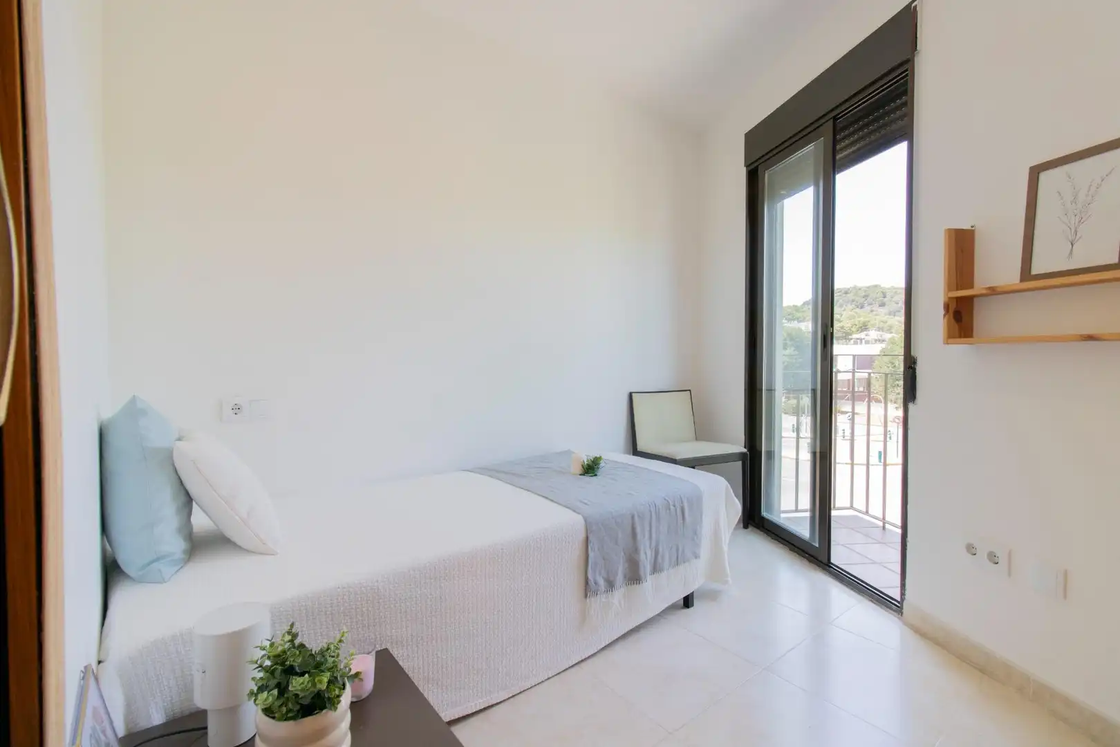 Habitación de Apartamento en venta en Estivella con Amueblado y Balcón