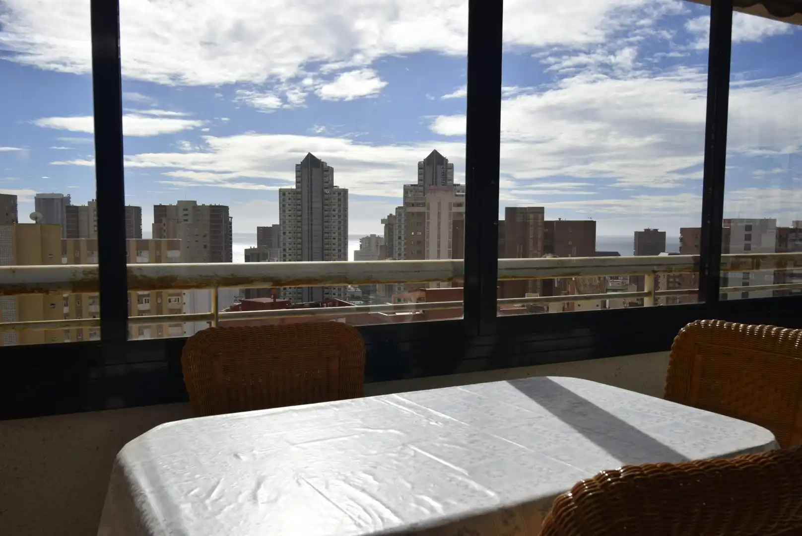 Terraza de Apartamento en venta en Benidorm con Amueblado y Piscina comunitaria