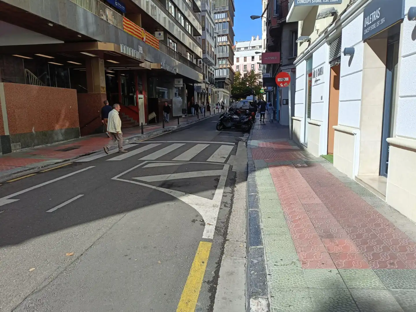 Vista exterior de Garatge en venda en Zaragoza