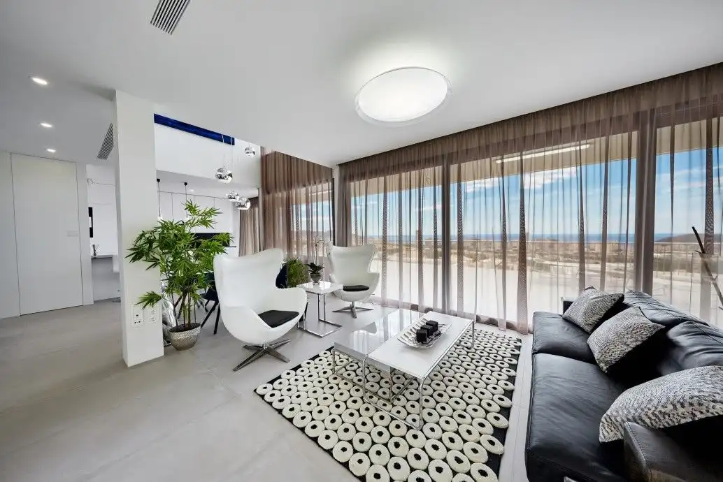 Villa mit Pool zum Verkauf in Golf Bahía, imagen 4