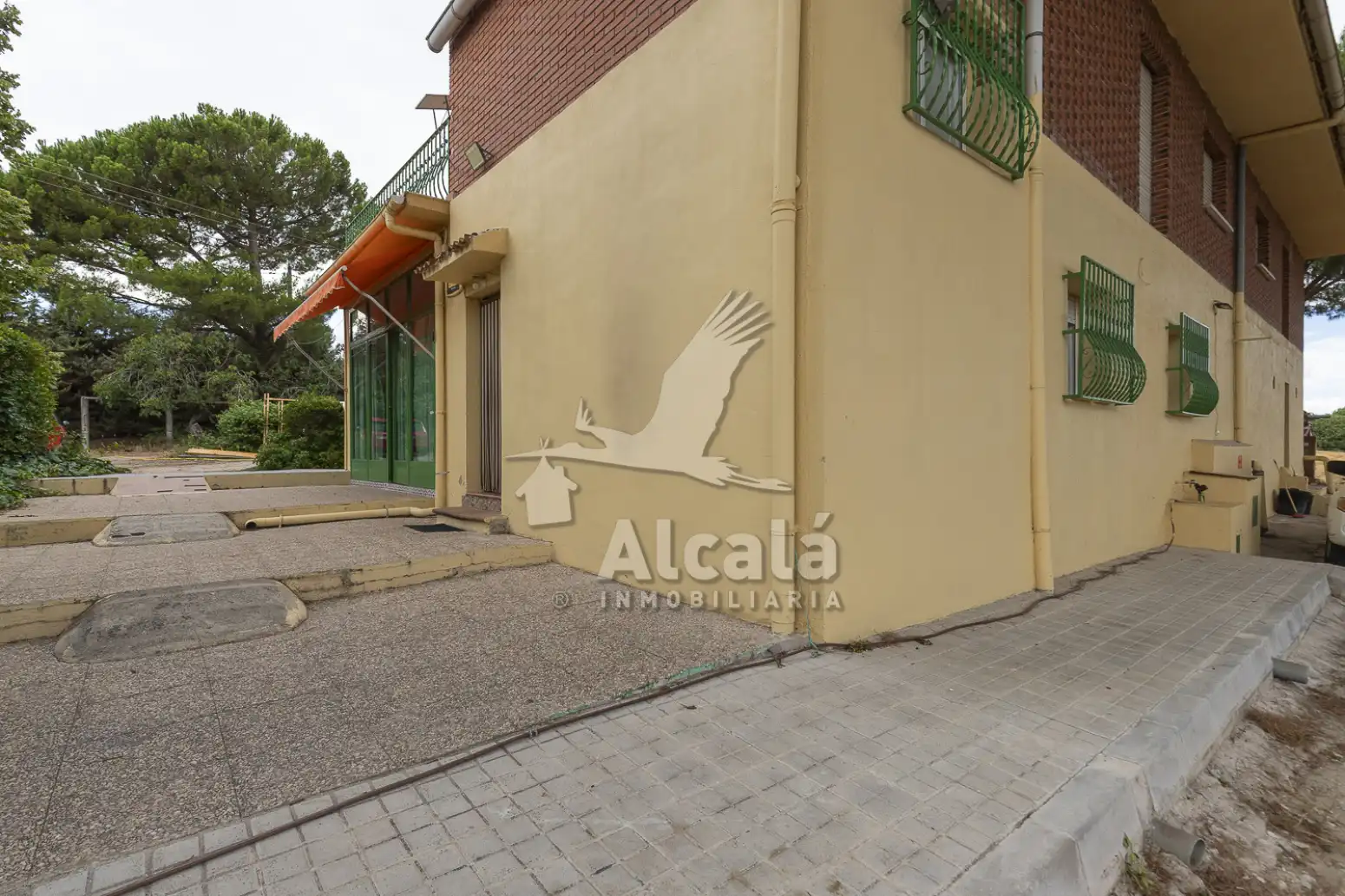 Außenansicht von Haus oder Chalet zum Verkauf in El Molar (Madrid) mit Schwimmbad