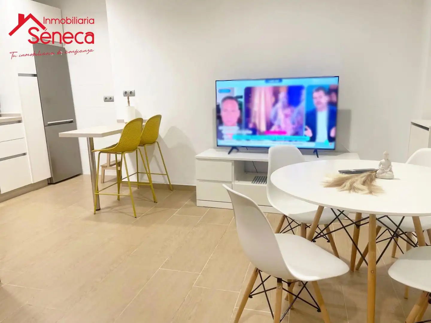 Living room of Flat for sale in Córdoba  with Air Conditioner, Heating and Furnished