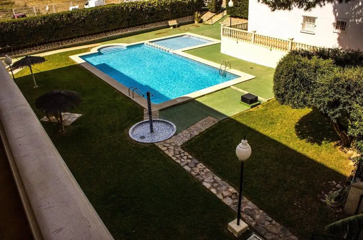 Apartament amb piscina de lloguer a Playa Muchavista