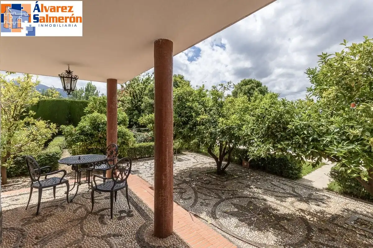 Terraza de Casa o chalet en venta en Huétor Vega con Aire acondicionado, Calefacción y Jardín privado