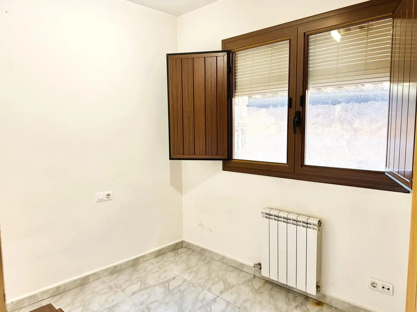 Habitación de Casa adosada en venta en Bagà, Barcelona