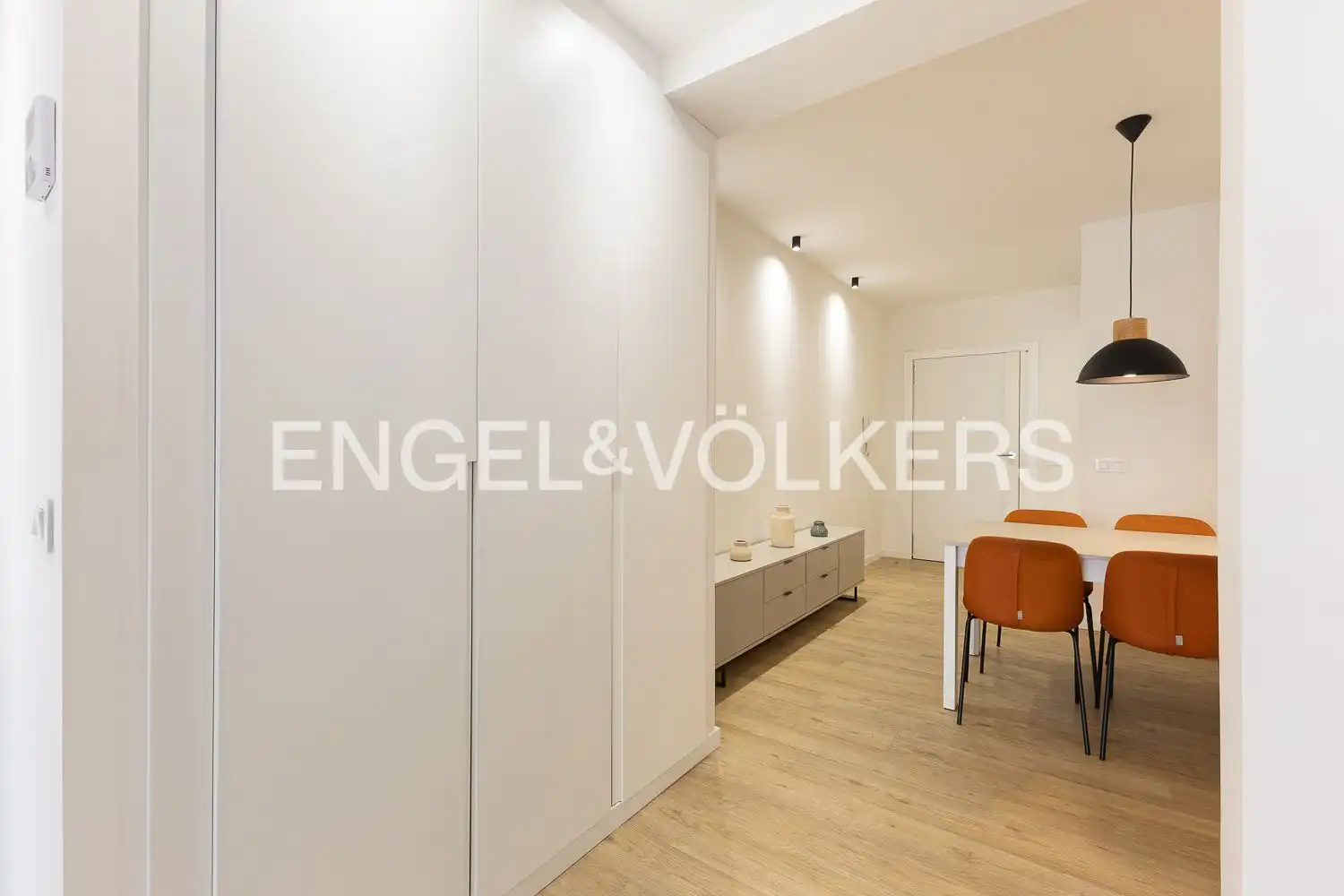 Flat for rent in Valencia  with Air Conditioner, Heating and Terrace