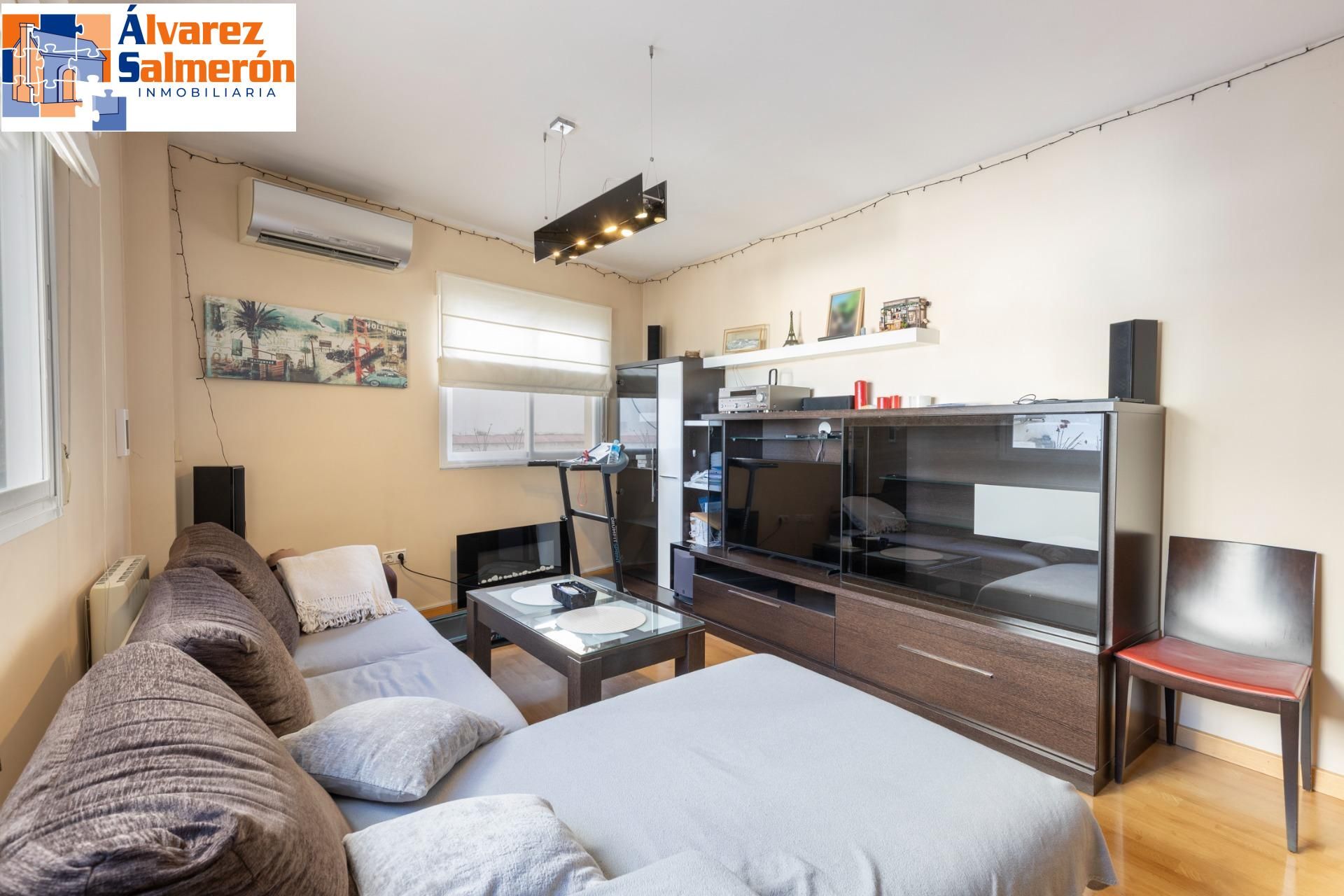 Sala d'estar de Pis en venda en Monachil amb Aire condicionat, Calefacció i Traster