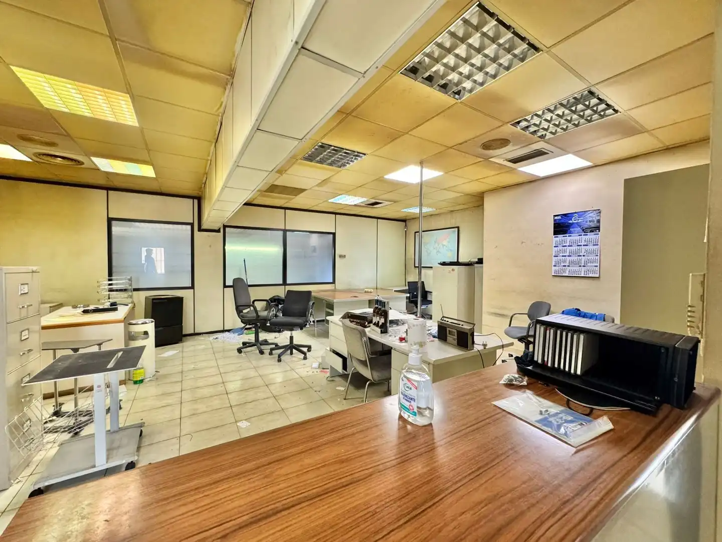 Fabrikhallen zur Miete in La Portalada - Varea