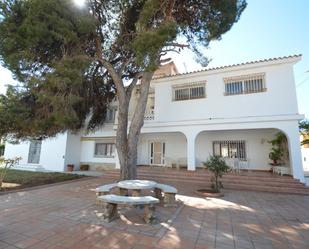 Vista exterior de Casa o xalet en venda en Vinaròs amb Calefacció, Jardí privat i Terrassa